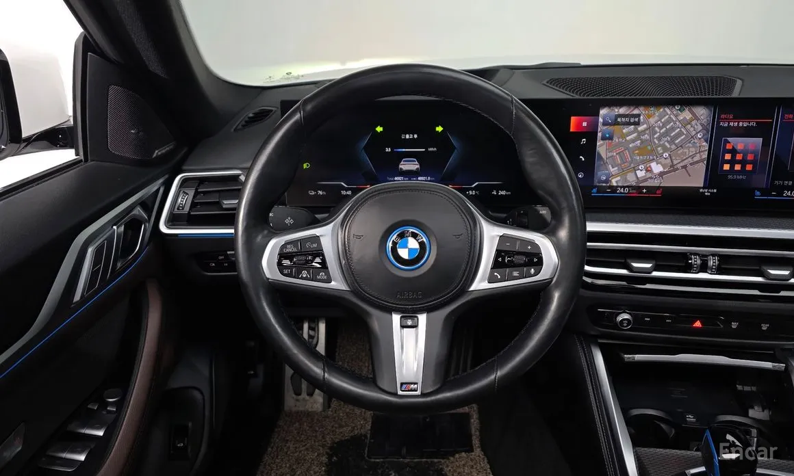 Фото 13 - BMW i4