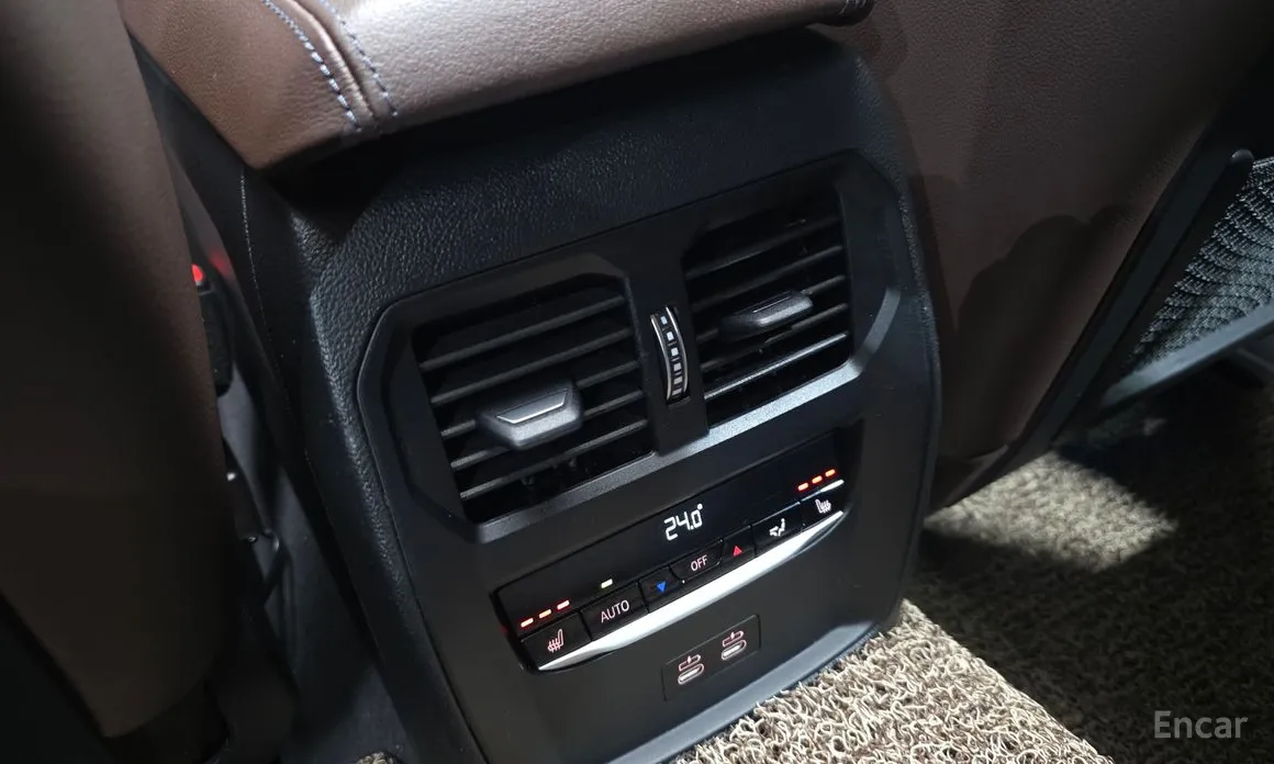 Фото 19 - BMW i4