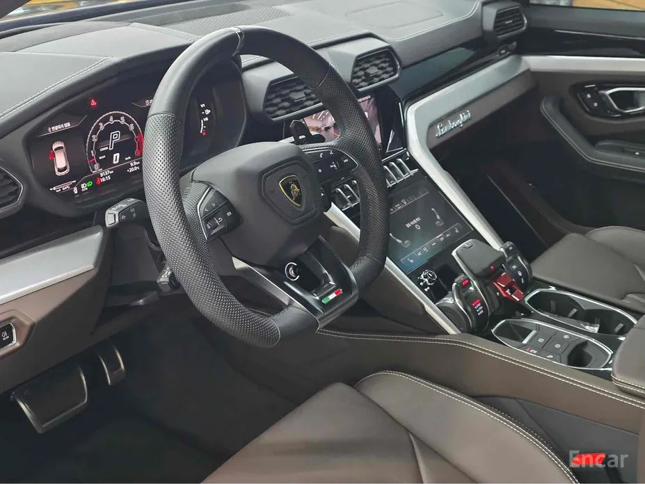 Фото 14 - Lamborghini Urus