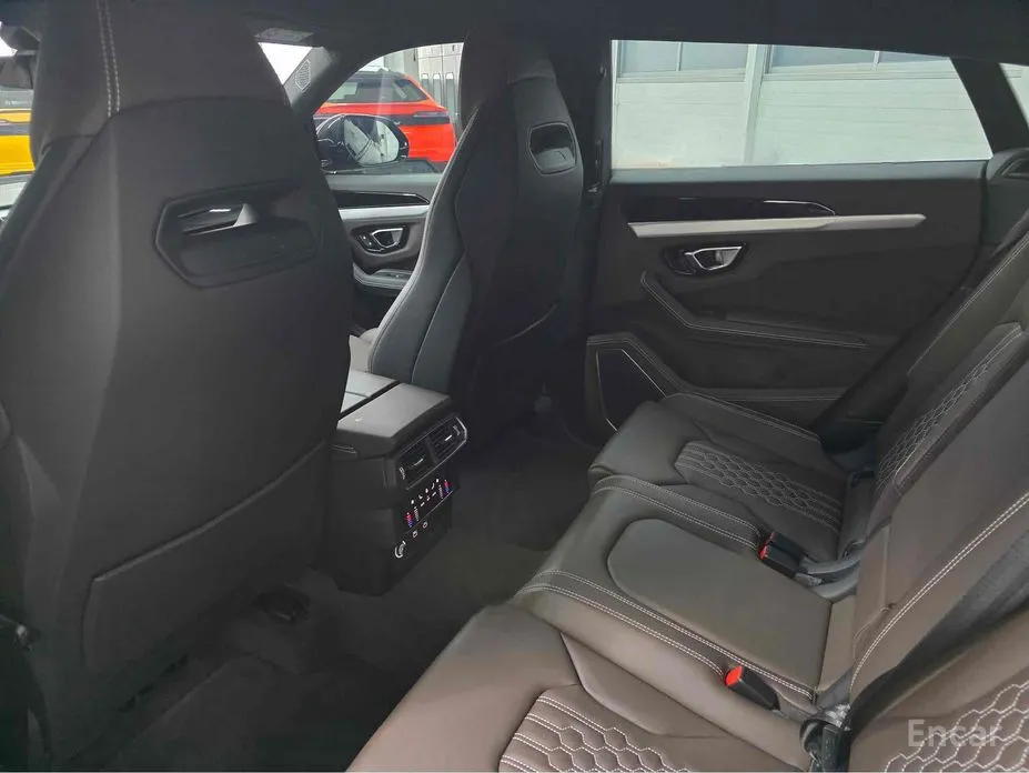 Фото 18 - Lamborghini Urus