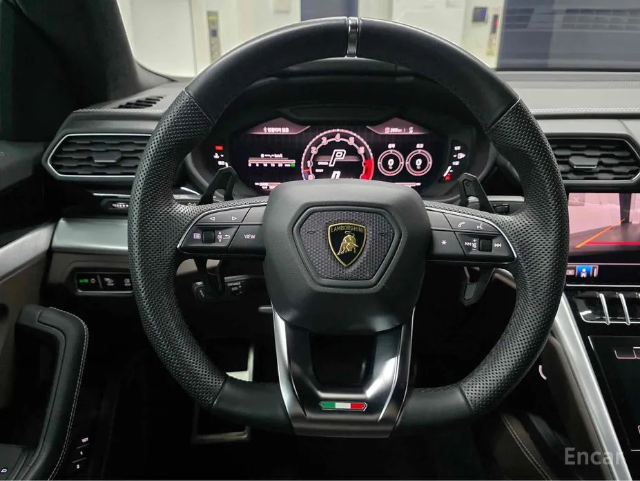 Фото 4 - Lamborghini Urus