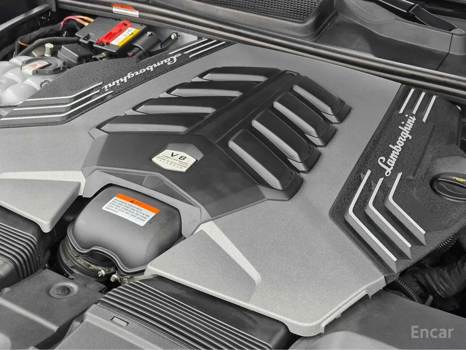 Фото 5 - Lamborghini Urus