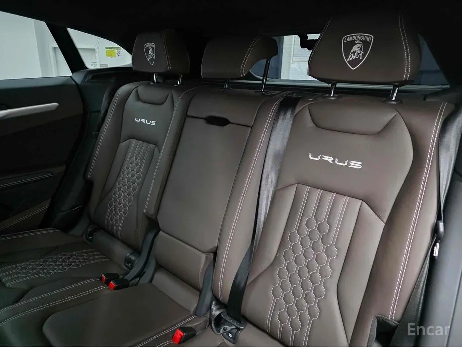 Фото 9 - Lamborghini Urus