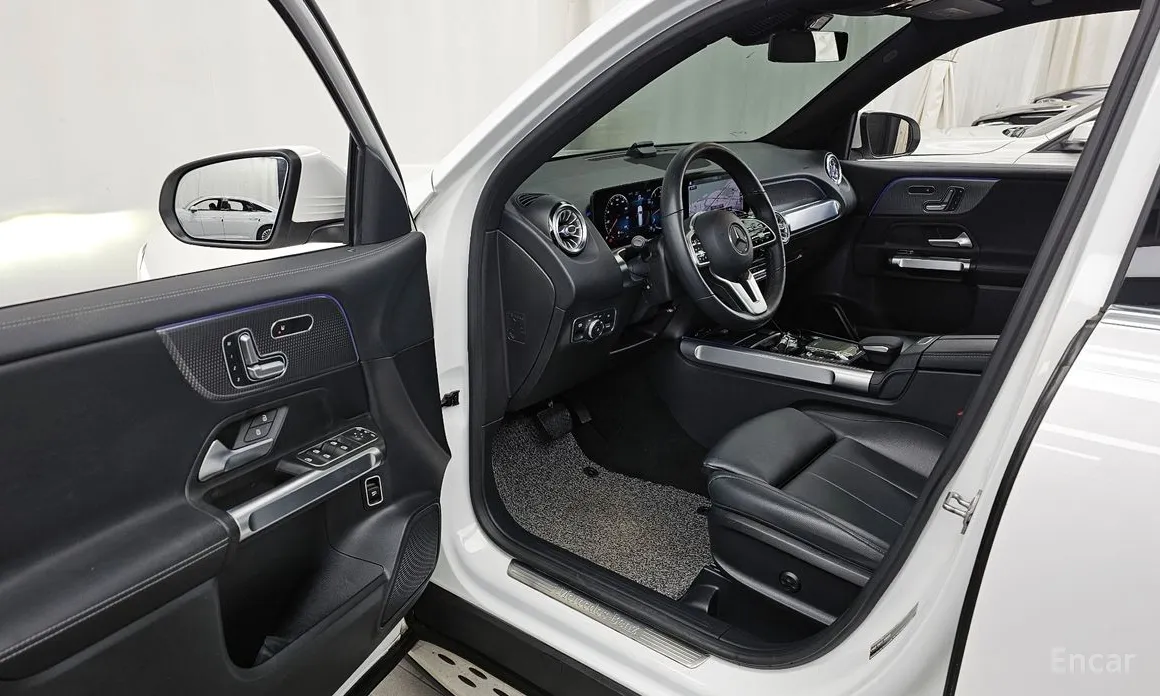 Фото 10 - Mercedes-Benz GLB-Class