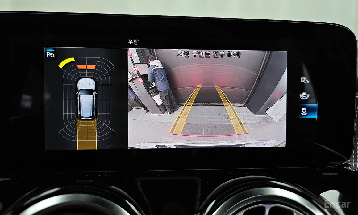 Фото 15 - Mercedes-Benz GLB-Class