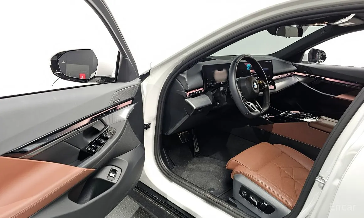 Фото 10 - BMW 5 Series