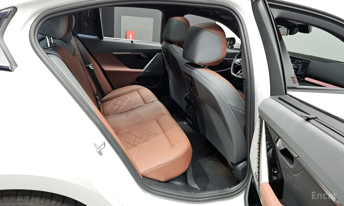 Фото 12 - BMW 5 Series