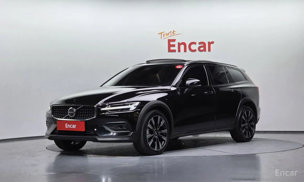 Фото 1 - Volvo V60