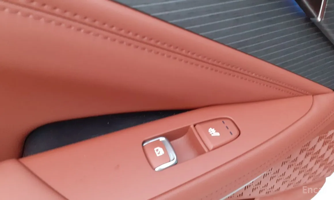 Фото 14 - Kia K8