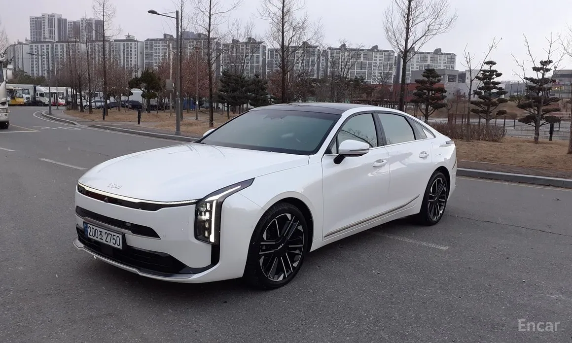 Фото 17 - Kia K8