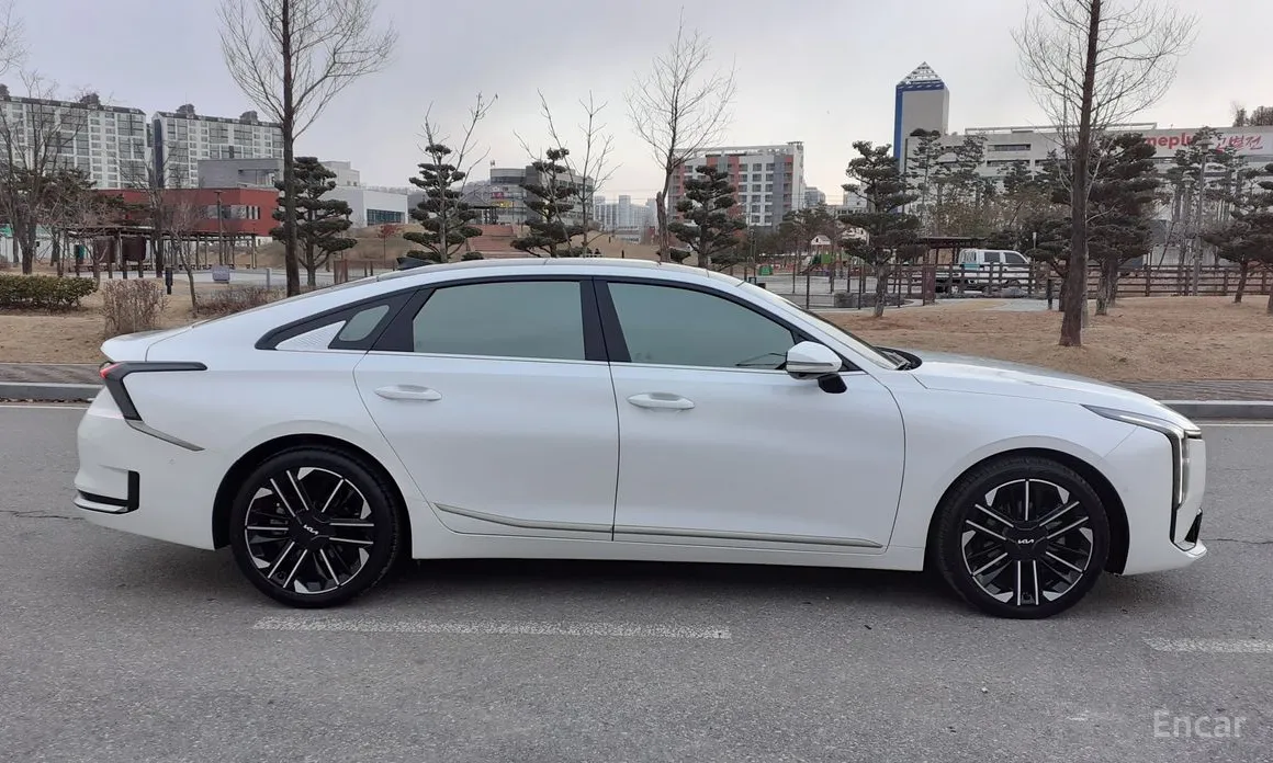 Фото 20 - Kia K8