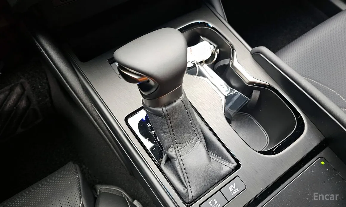 Фото 9 - Lexus ES