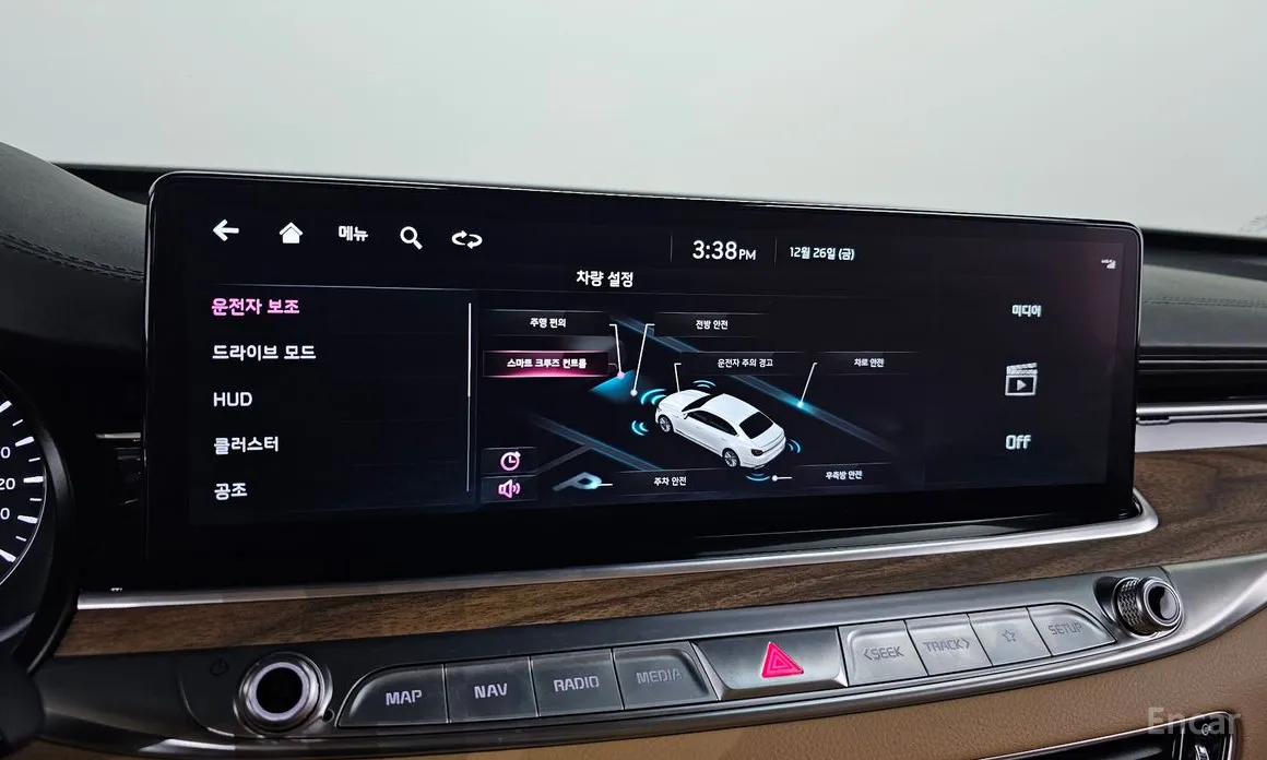 Фото 17 - Kia K9