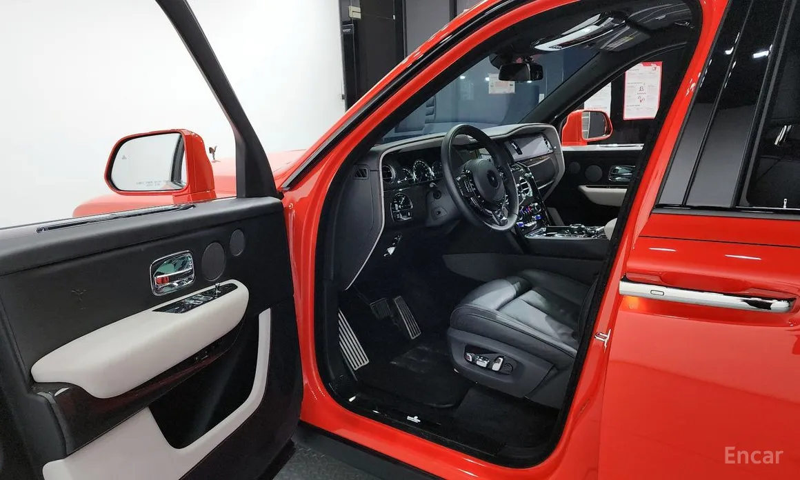 Фото 10 - Rolls-Royce Cullinan