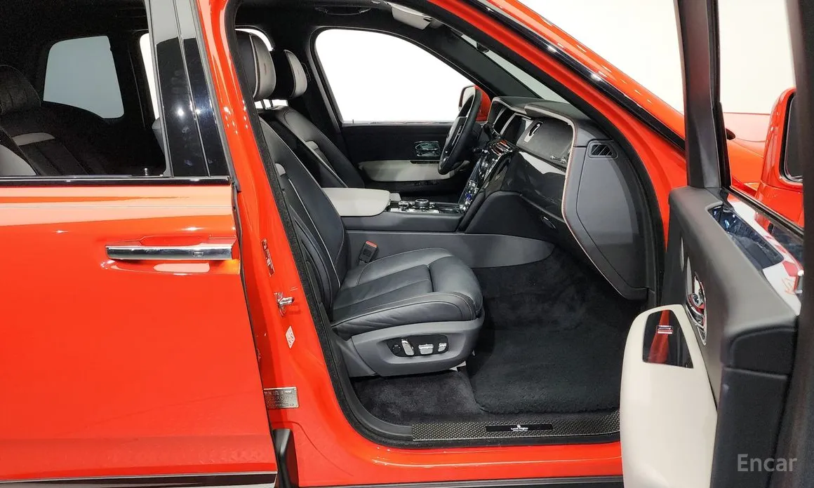 Фото 11 - Rolls-Royce Cullinan