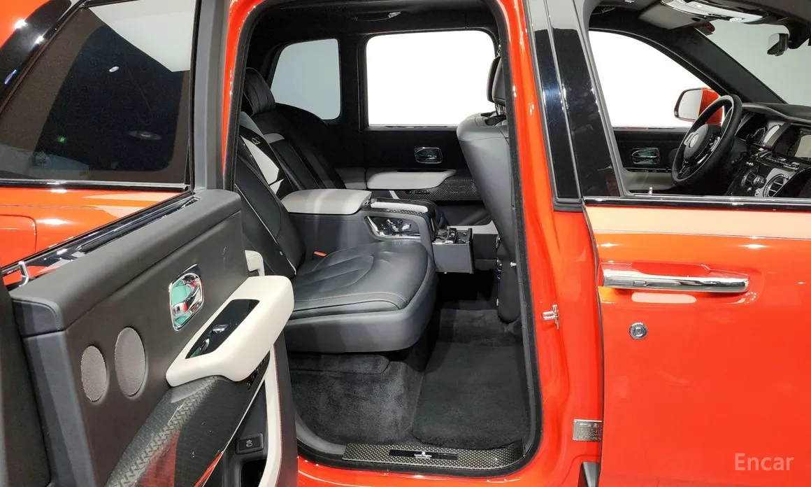 Фото 12 - Rolls-Royce Cullinan