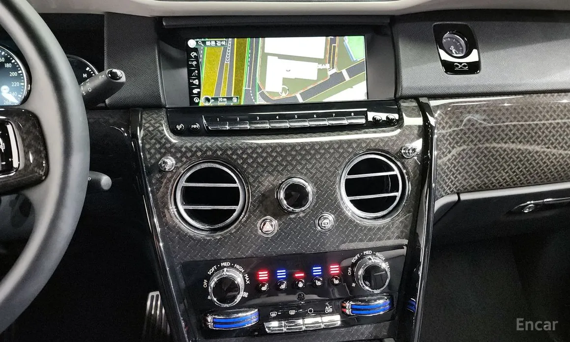 Фото 14 - Rolls-Royce Cullinan