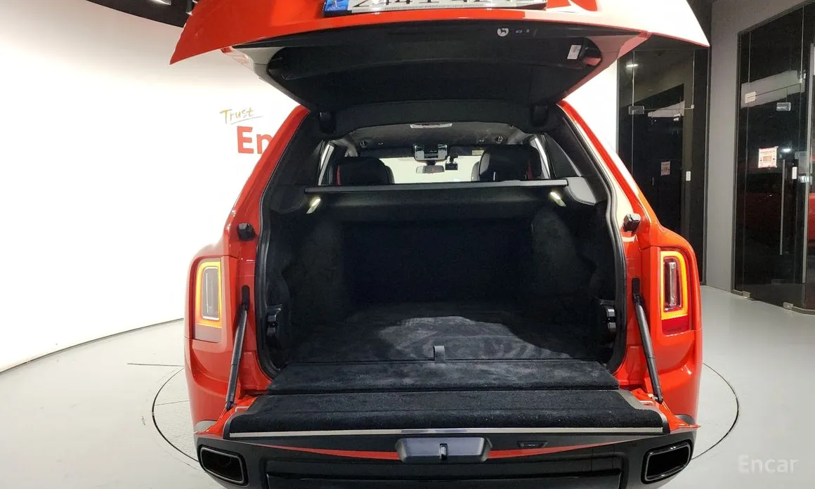 Фото 20 - Rolls-Royce Cullinan