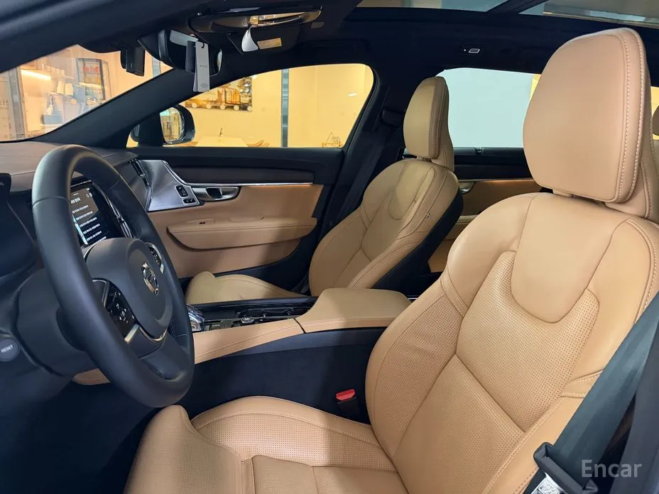 Фото 10 - Volvo V90