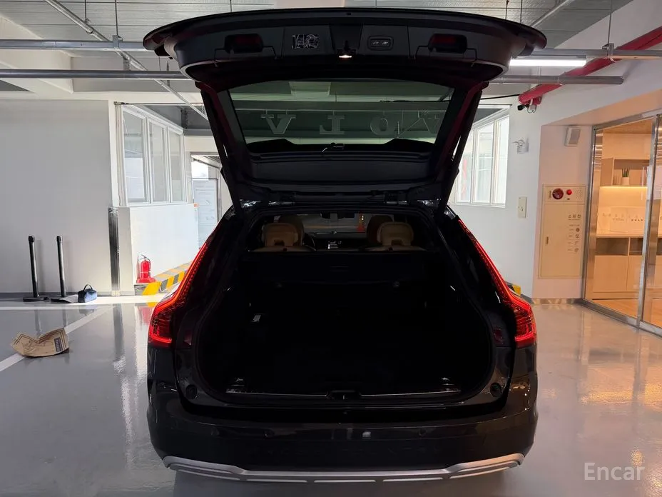 Фото 17 - Volvo V90