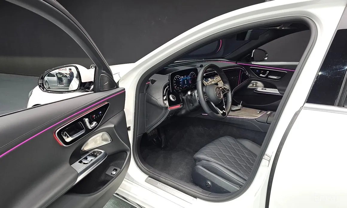 Фото 11 - Mercedes-Benz E-Class