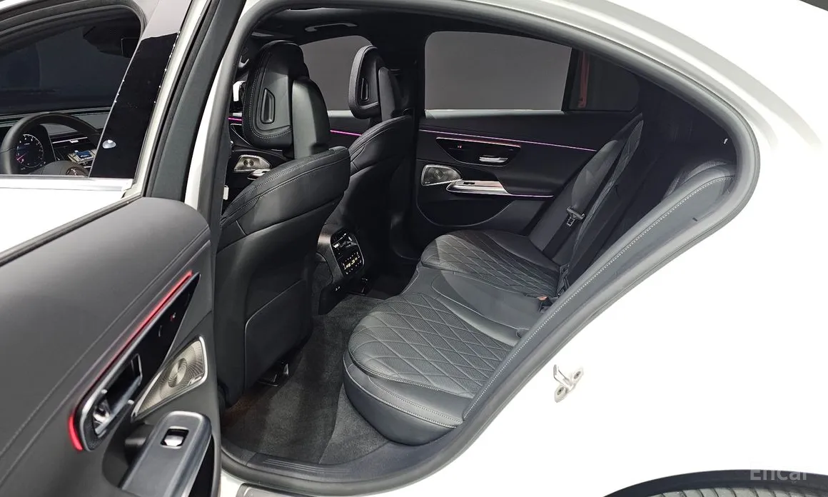 Фото 16 - Mercedes-Benz E-Class