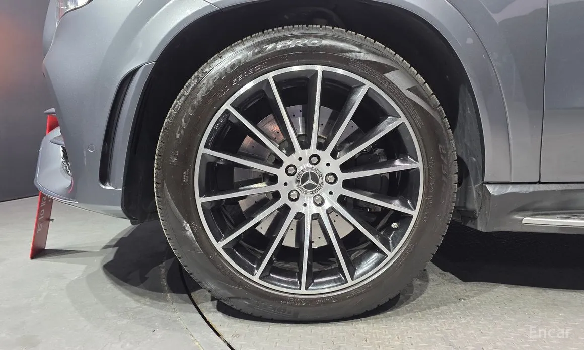 Фото 5 - Mercedes-Benz GLE-Class