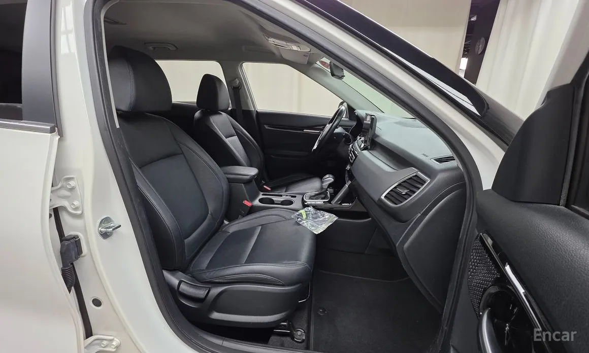 Фото 10 - Kia Seltos