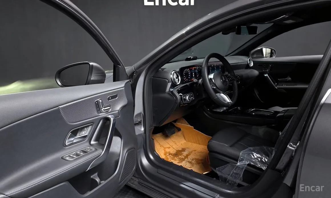 Фото 10 - Mercedes-Benz A-Class