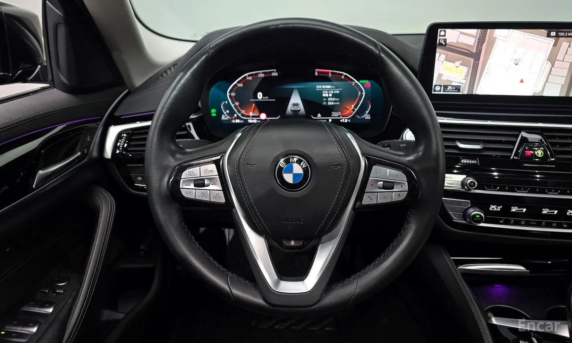 Фото 13 - BMW 5 Series