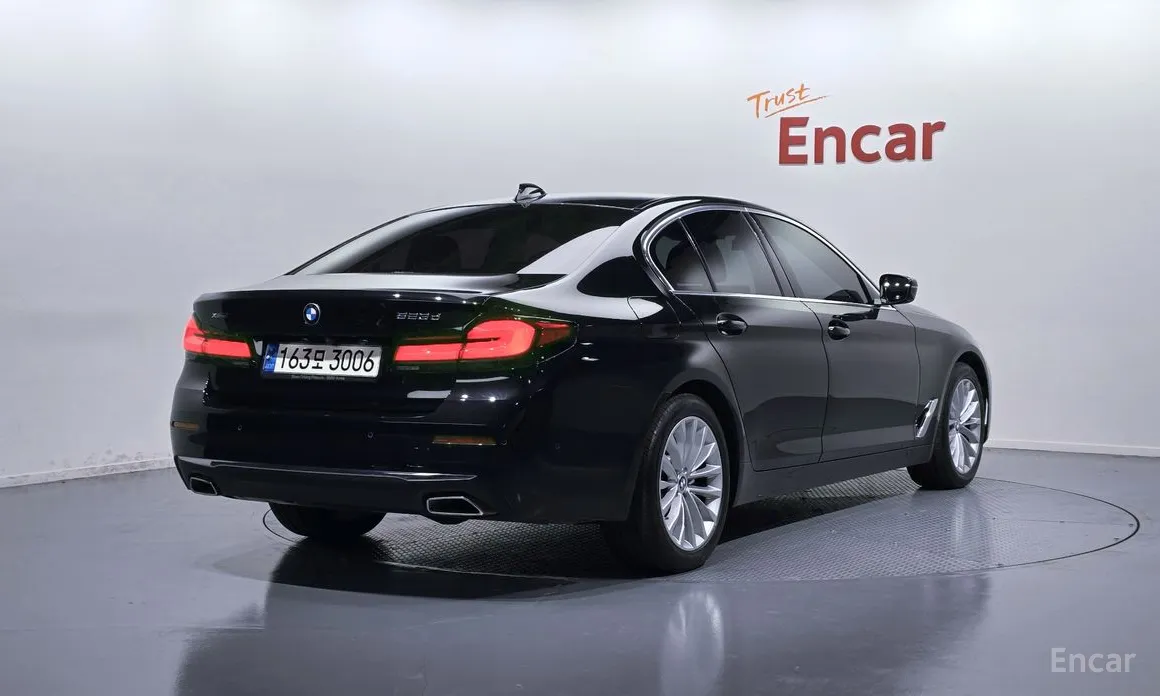 Фото 2 - BMW 5 Series