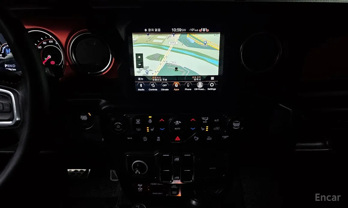 Фото 16 - Jeep Wrangler