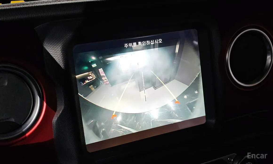 Фото 18 - Jeep Wrangler