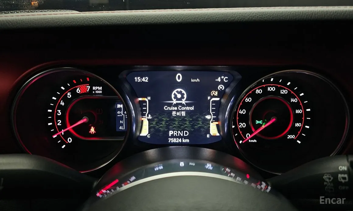 Фото 8 - Jeep Wrangler