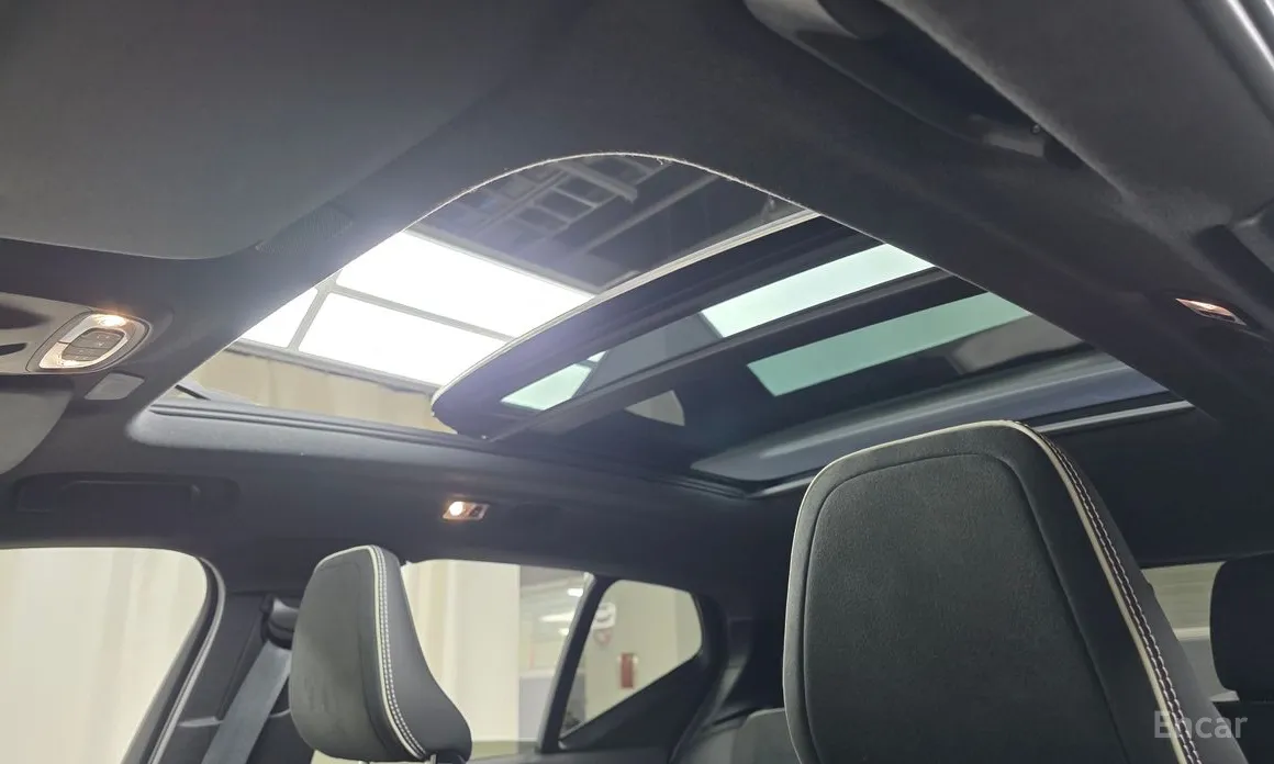 Фото 19 - Volvo XC40