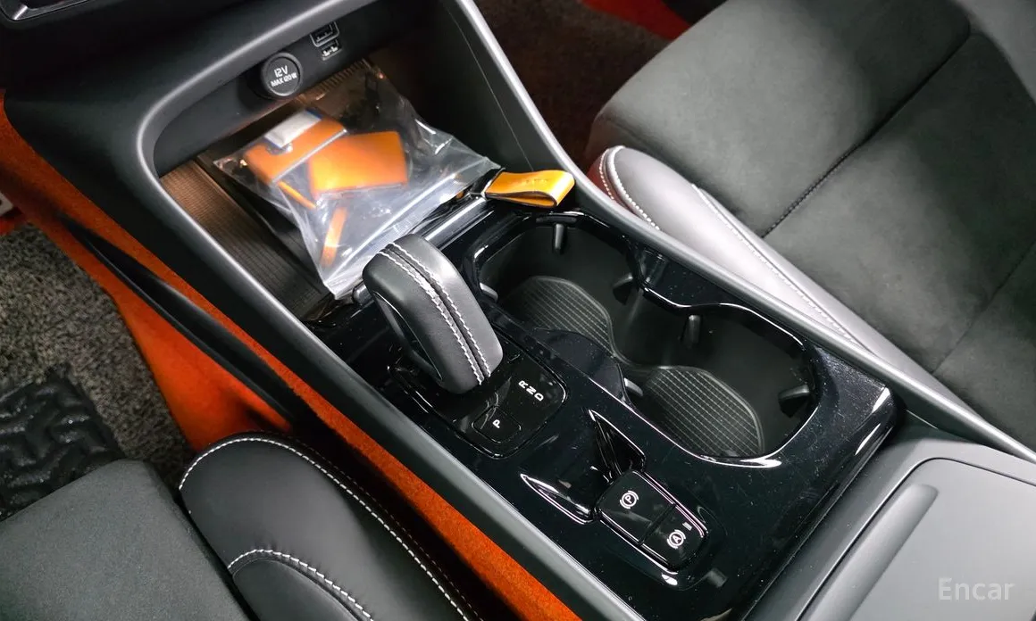 Фото 9 - Volvo XC40