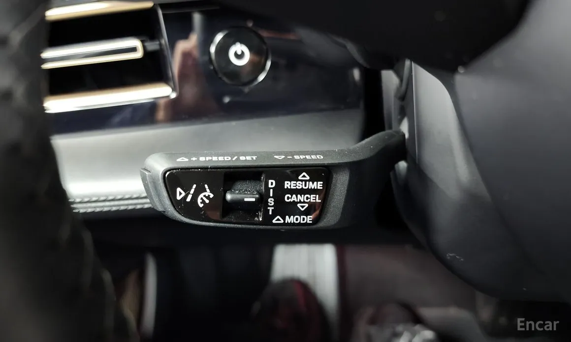 Фото 17 - Porsche Taycan