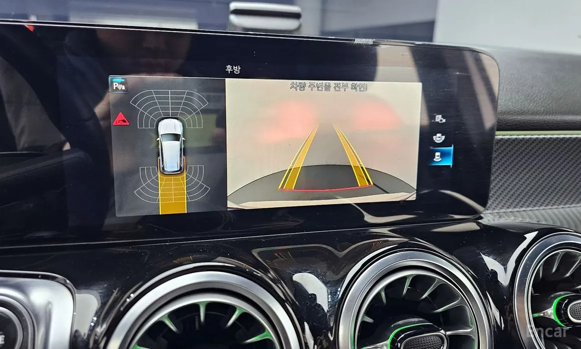 Фото 15 - Mercedes-Benz GLB-Class