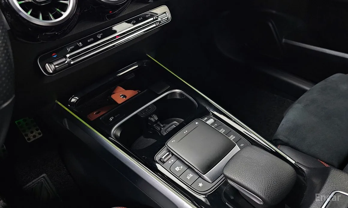 Фото 16 - Mercedes-Benz GLB-Class