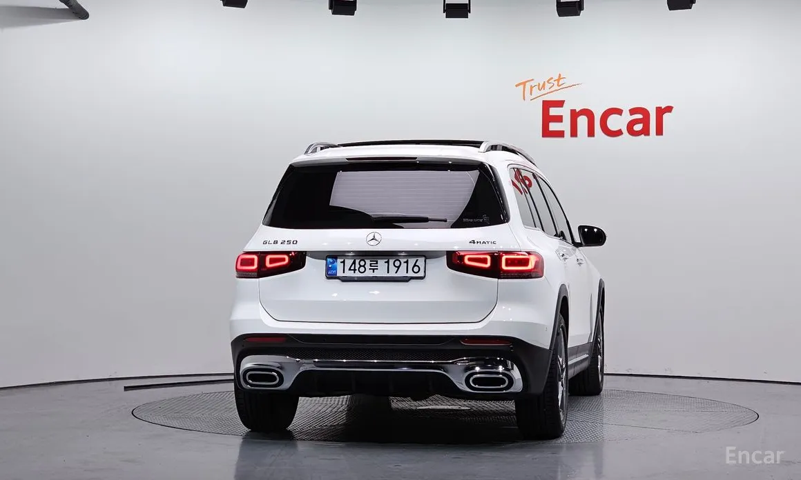 Фото 4 - Mercedes-Benz GLB-Class