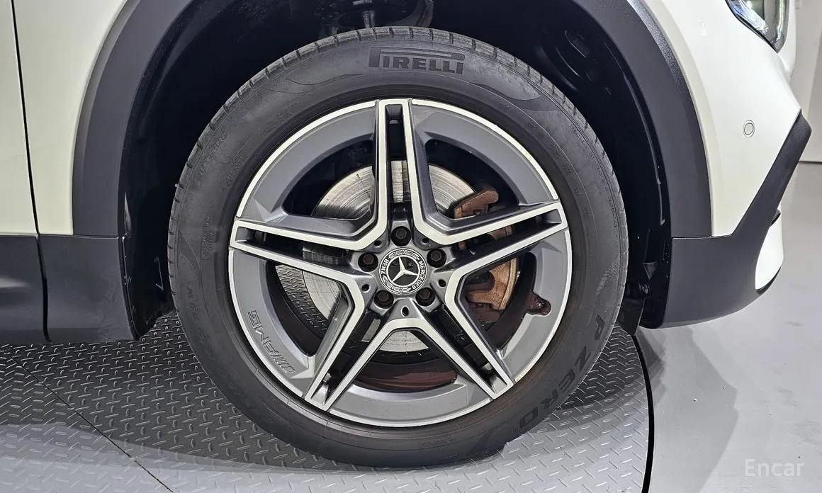 Фото 5 - Mercedes-Benz GLB-Class