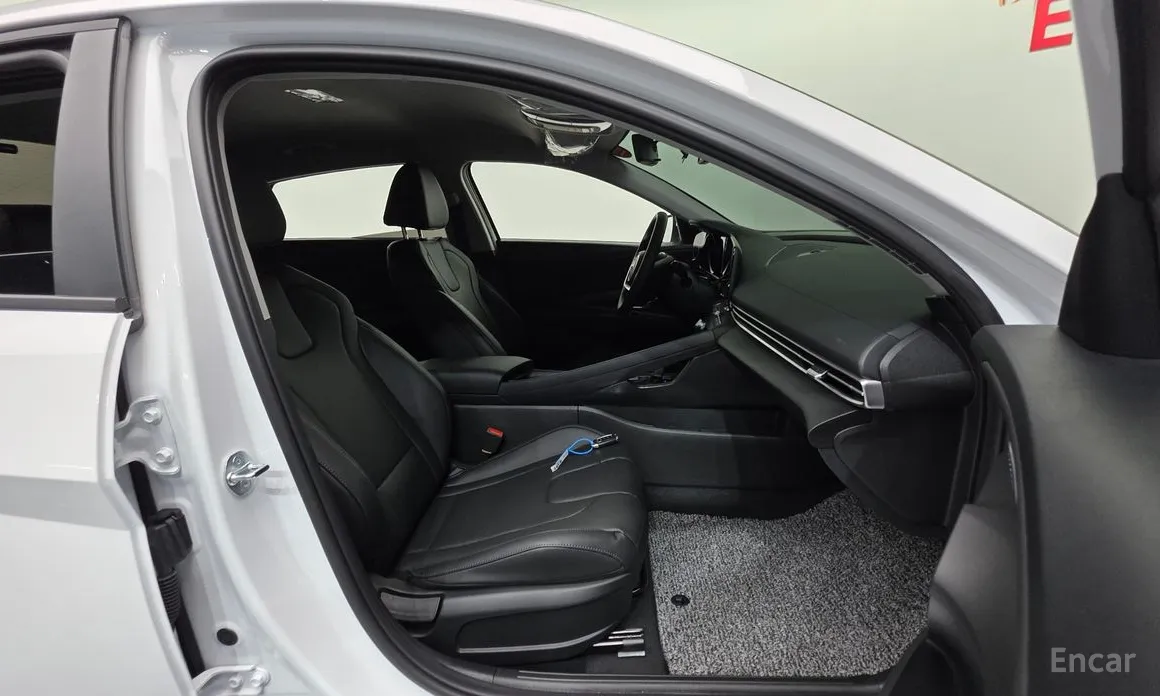 Фото 10 - Hyundai Avante