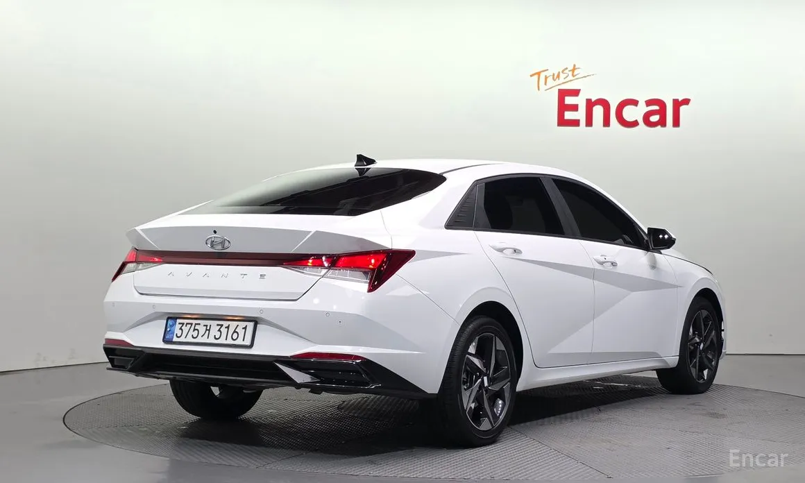 Фото 2 - Hyundai Avante