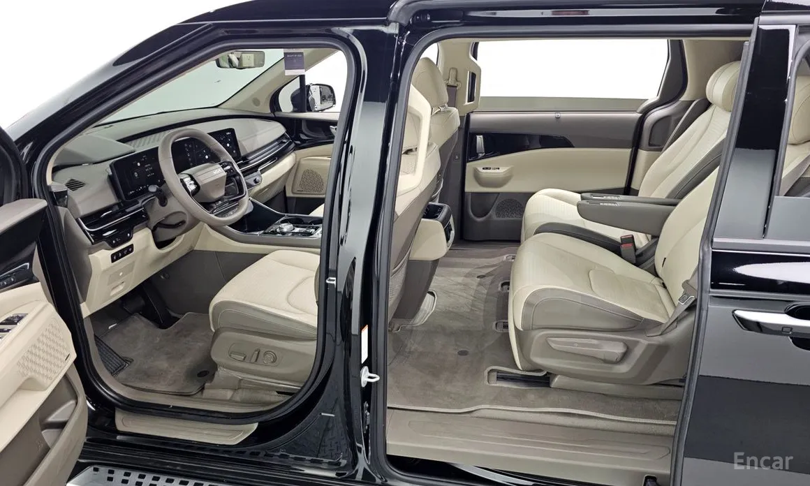 Kia Carnival 2023 7-Seater Signature