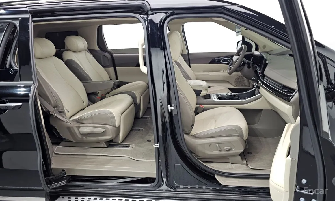 Kia Carnival 2023 7-Seater Signature
