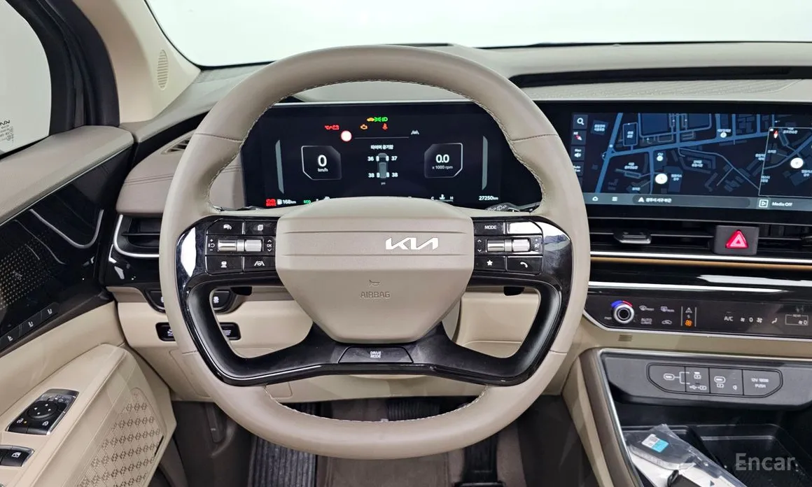 Kia Carnival 2023 7-Seater Signature