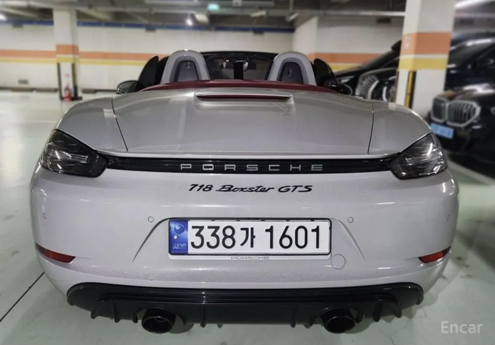 Фото 2 - Porsche 718