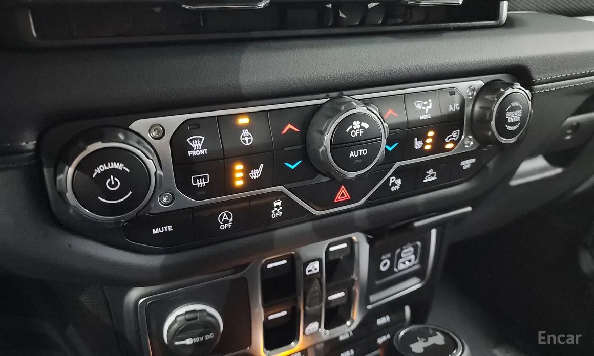 Фото 16 - Jeep Wrangler