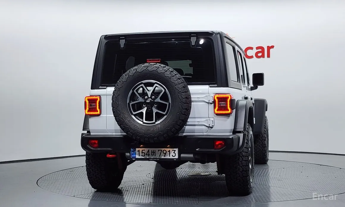 Фото 4 - Jeep Wrangler