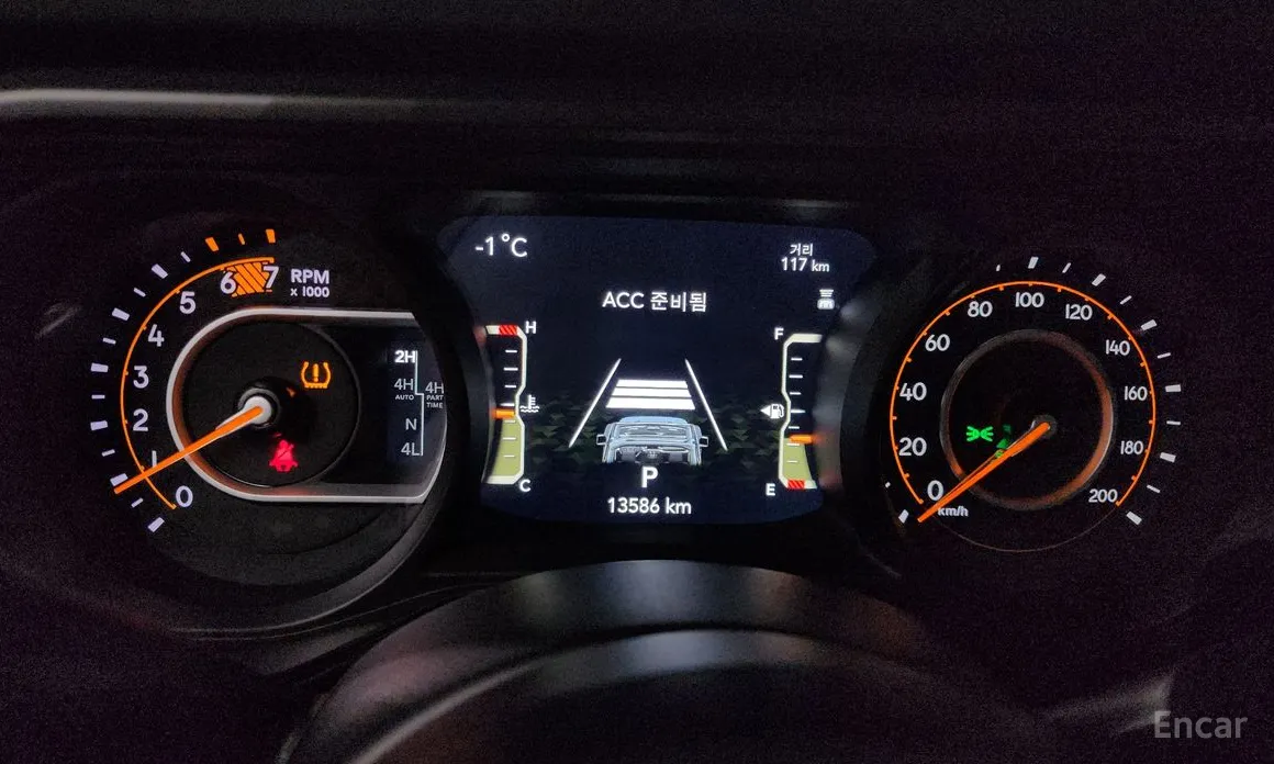 Фото 8 - Jeep Wrangler